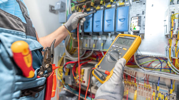 Best Emergency Electrical Repair  in Stowell, TX